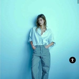 ZARA HIGH-WAISTED STRIPED STRAIGHT LEG JEANS size 6 (fits like 8)